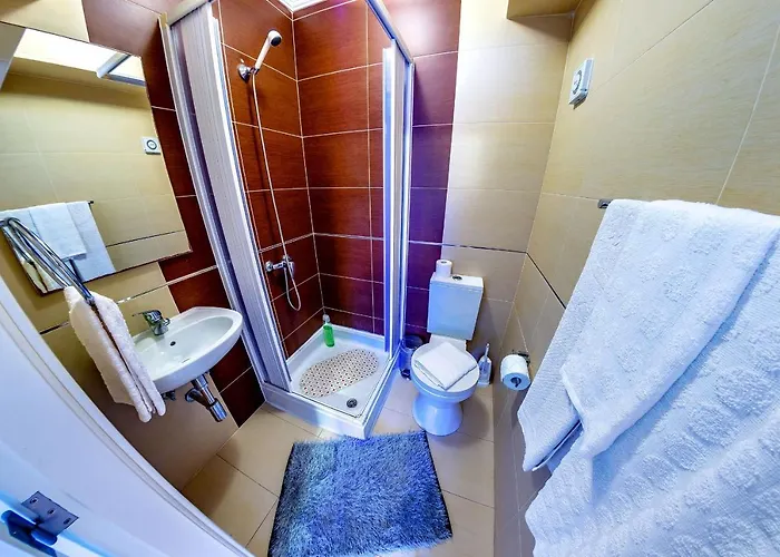 7 Saias - Centro Πανσιόν